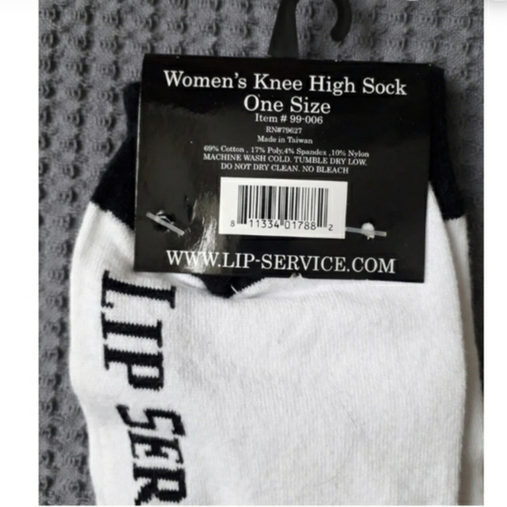 Lip Service - Dagger Heart black and white knee high socks - Picture 4 of 4